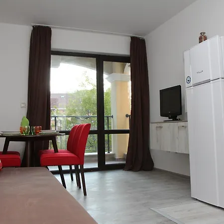 Salena Aparthotel 3*