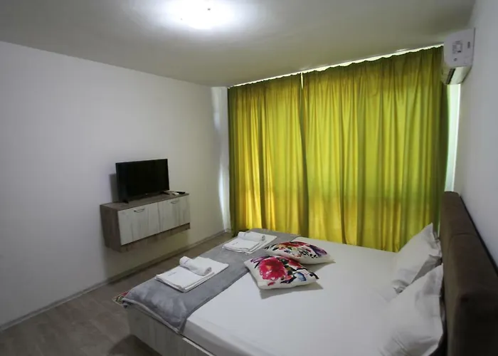 Aparthotel Salena